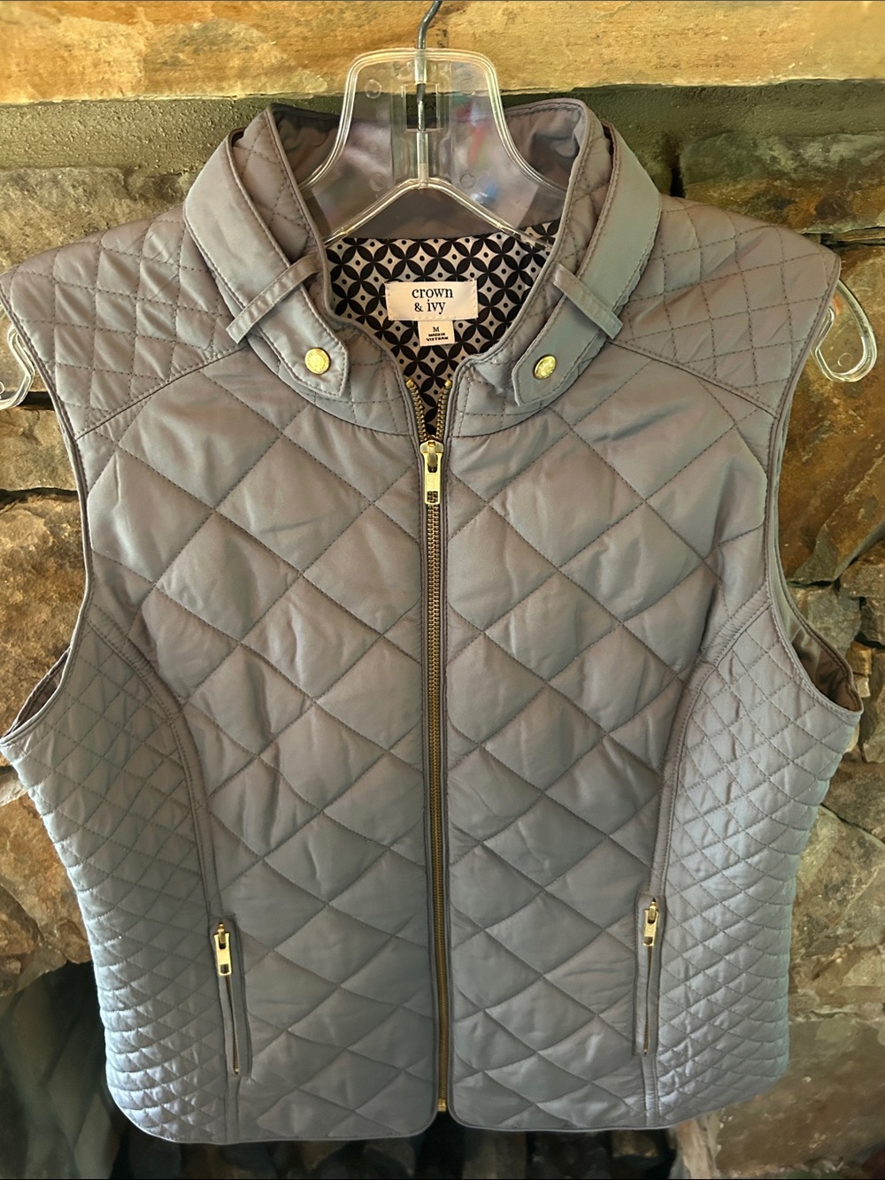 Quilted Gray Zip-Front Sleeveless Vest with Front Zipper & Zip Slit Pockets; M